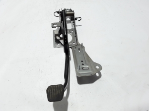  Brake pedal 