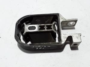  Engine holder 