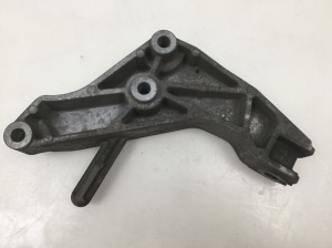 Opel Astra H (2004–2010) Mootori kinnitus 24459819 - 3