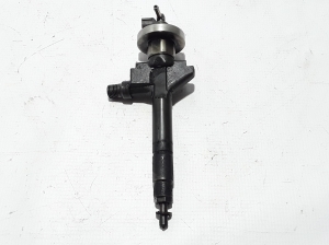  Fuel injector 