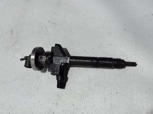  Fuel injector 