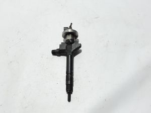  Fuel injector 