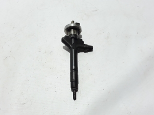  Fuel injector 