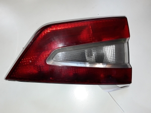 Tail light on trunk lid - 00923401