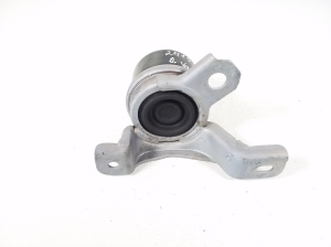 Land Rover Freelander (2006–2014) Motora spilvens 6G926F012BF - 3