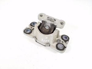 Land Rover Freelander (2006–2014) Motora spilvens 6G927M121 - 4