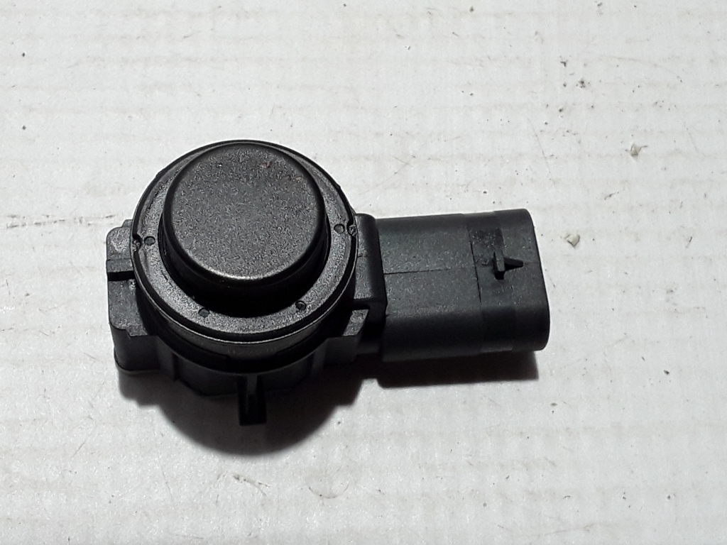 Used VOLVO XC90 Front parking sensor 32209488