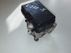 Mitsubishi L 200 (2006–2015) ABS bloks 4670A231 - 2
