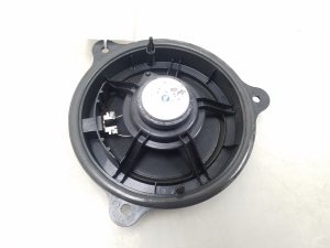  Rear side door speaker 