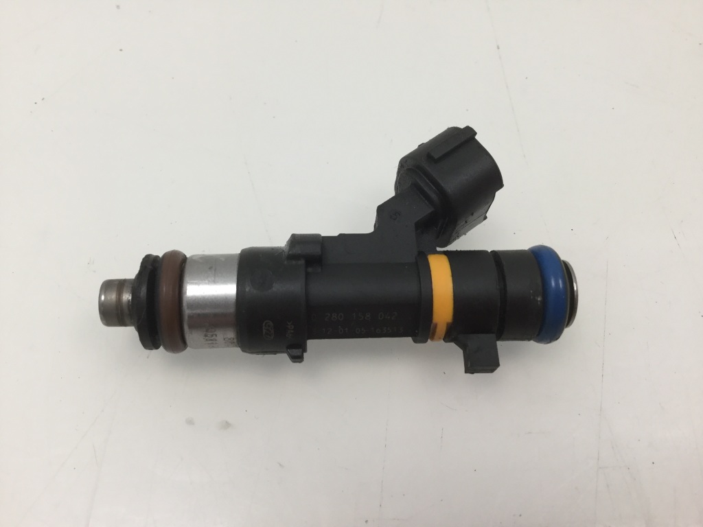 Used NISSAN Murano Fuel injector 16600CD700