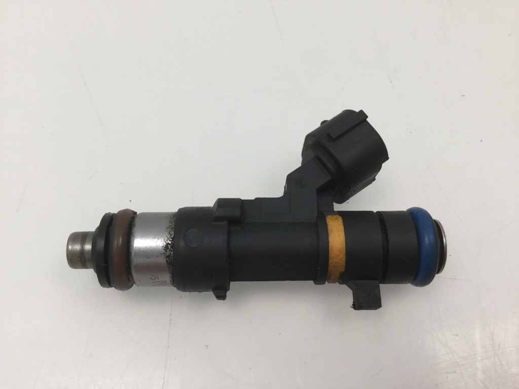 Used NISSAN Murano Fuel injector 16600CD700