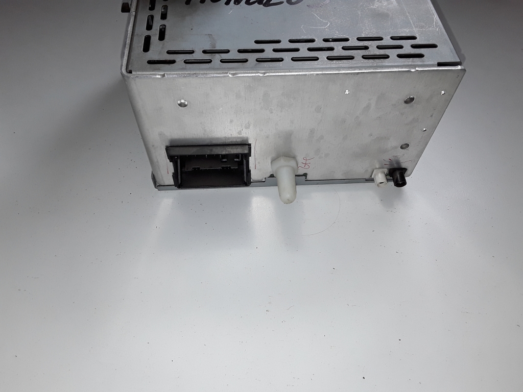 Ford Mondeo Cassette player E1110R035350