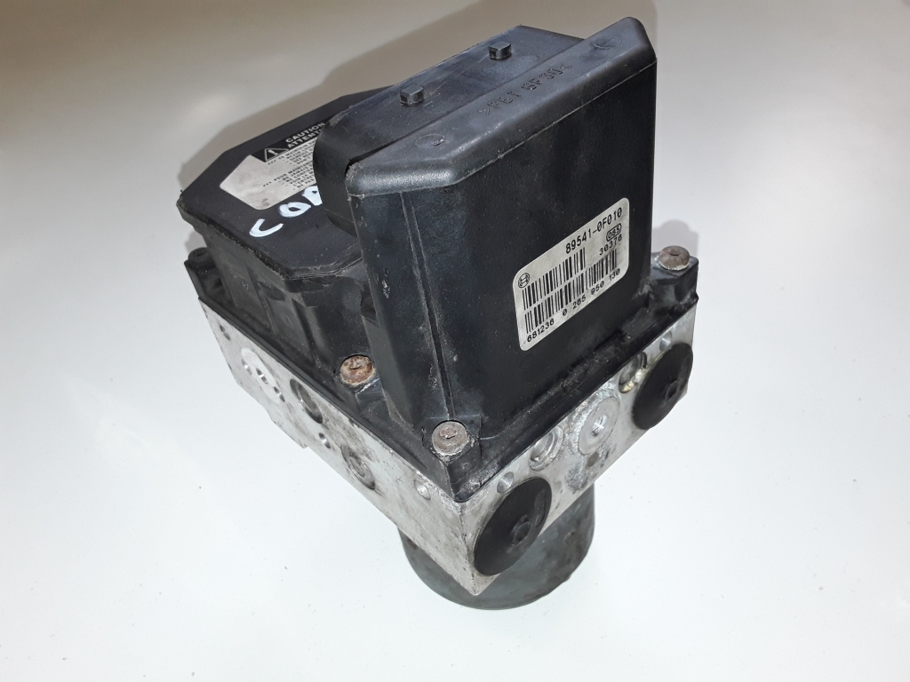 TOYOTA Corolla Verso 1 generation (2001-2009) ABS Bloks 0265225284 26303251