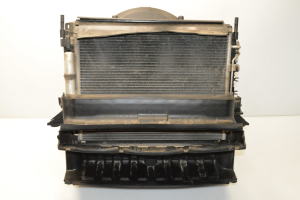 Land Rover Discovery III (2004–2009) Dzesēšanas radiators un tā daļas PCC500112 - 4