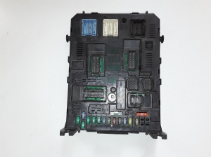 Citroen C4 Picasso (2007–2013) Drošinātāju kaste salonā 281208364 - 3
