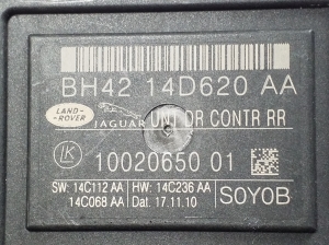  Rear side door control unit 