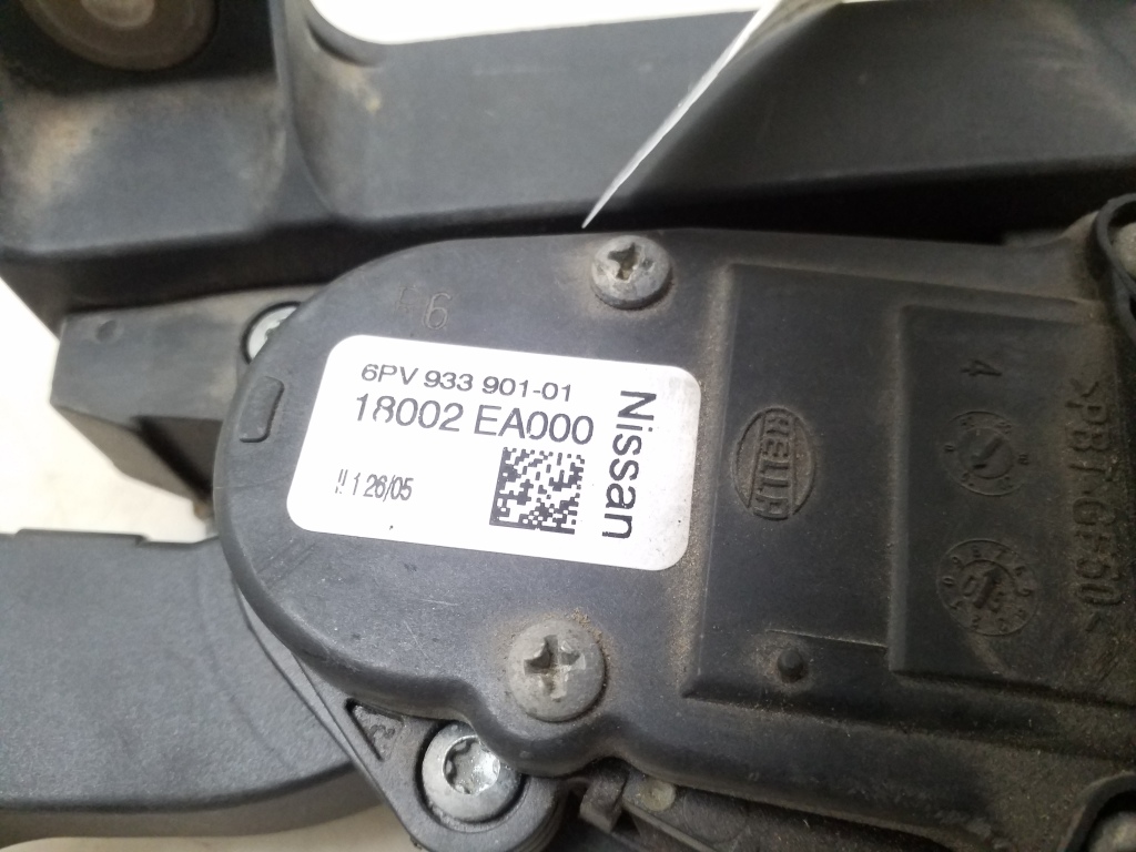 NISSAN Pathfinder R51 (2004-2014) Throttle Pedal 18002EA000 22146679