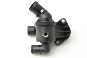 Volkswagen Passat B7 (2010–2014) Thermostatgehäuse 03L121111AE