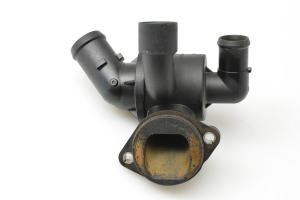 Volkswagen Passat B7 (2010–2014) Thermostatgehäuse 03L121111AE - 4