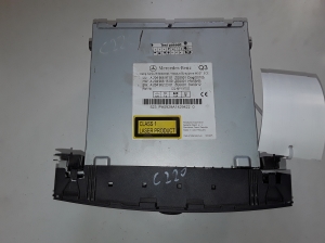 Mercedes Benz C-Class 204 (2007–2014) Autoraadio 2049069701 - 2