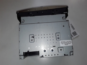 Radio (head unit) - 2049069701