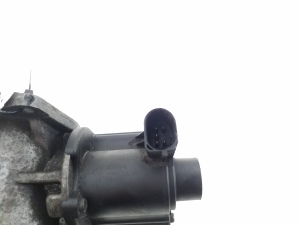  EGR valve 