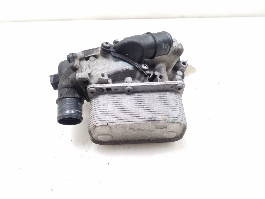 Used NISSAN Qashqai Oil filter housing