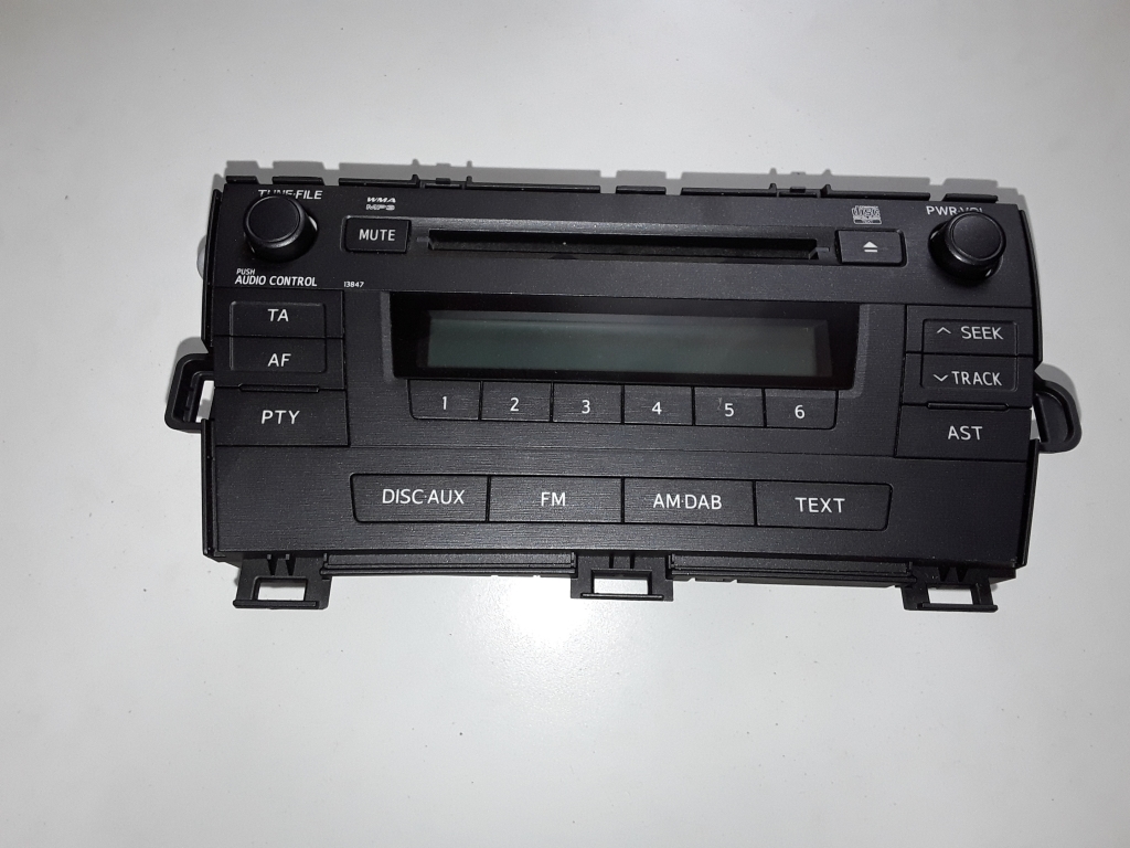 TOYOTA Prius W30/35 (2009–2015) Radio (head unit) 8612047301 TOYOTA Prius W30/35 (2009–2015) Radio (head unit) 8612047301