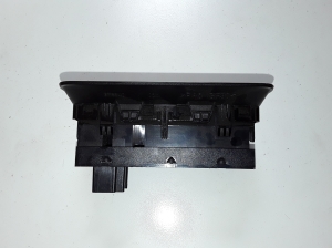 Jaguar XJ (2009–2026) Trunk opening switch AW9311654 - 2
