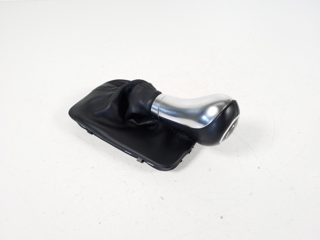 Mercedes Benz C-Class 204 (2007–2014) Käigukangi viimistlus A2042677710 Mercedes Benz C-Class 204 (2007–2014) Käigukangi viimistlus A2042677710