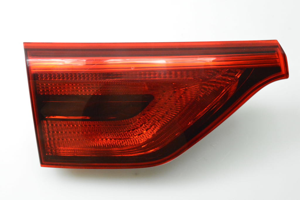 Kia Sportage (2016–2021) Tagatuli tagaluugil 92405F10