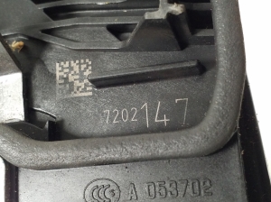 Rear side door lock - 7202147