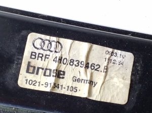 AUDI A8 D4 (2010–2017) Aizmugurējo durvju logu pacēlājs 4H0839462B - 2