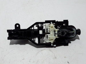 VOLVO XC60 (2017–2026) Front door external opening handle and its details - 2