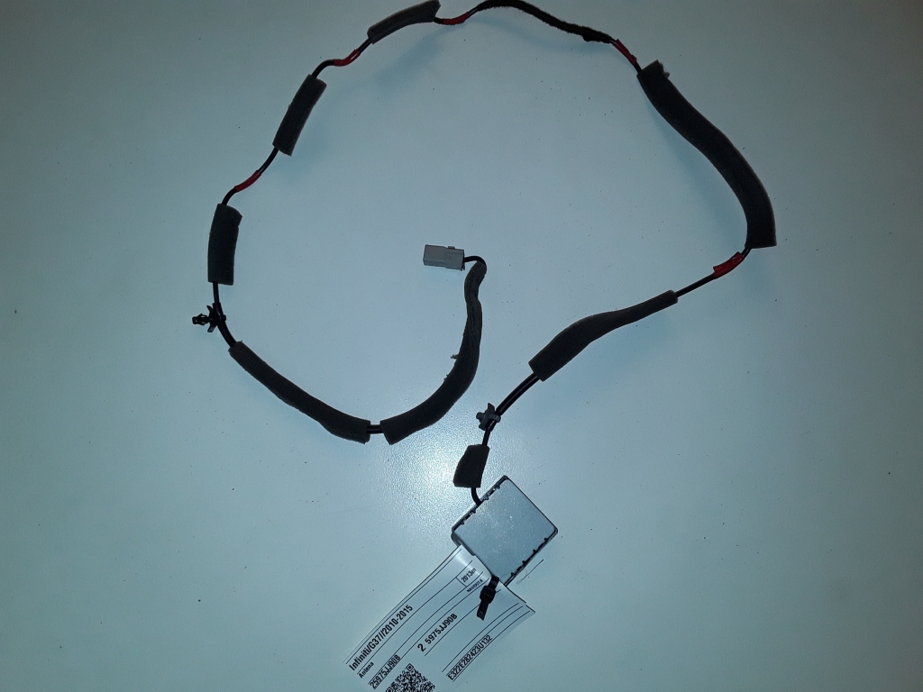 Used Infiniti G37 Antenna 25975JJ90B