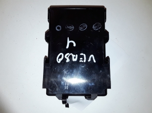 TOYOTA Verso (2009–2017) Control unit 896900F040 - 2