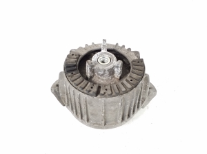 Mercedes Benz E-Class W207 (2009–2017) Engine mount A2042400317 - 2