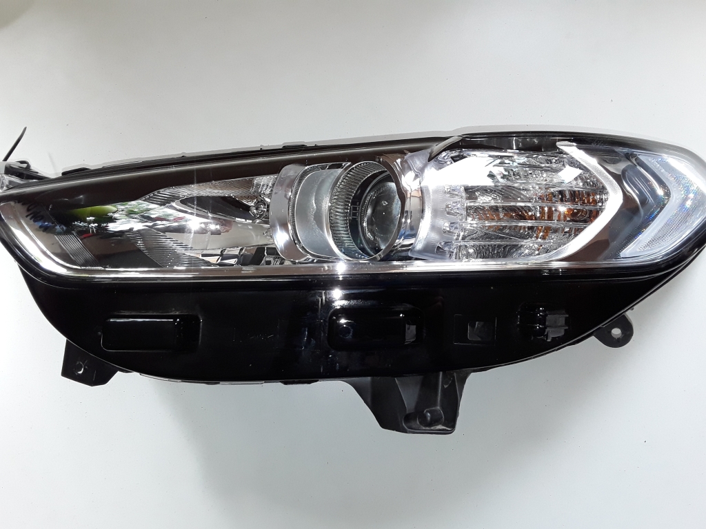 Used Ford Mondeo Headlights ES7313W030HD