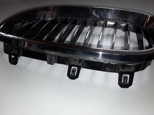 BMW 5 SERIES E60 (2003–2010) Front grille - 2