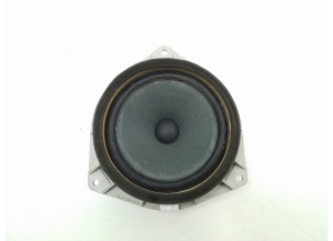   Rear side door speaker 