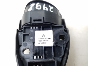 NISSAN X-Trail T30 (2001–2007) Cruise control switch 255519H200 - 3