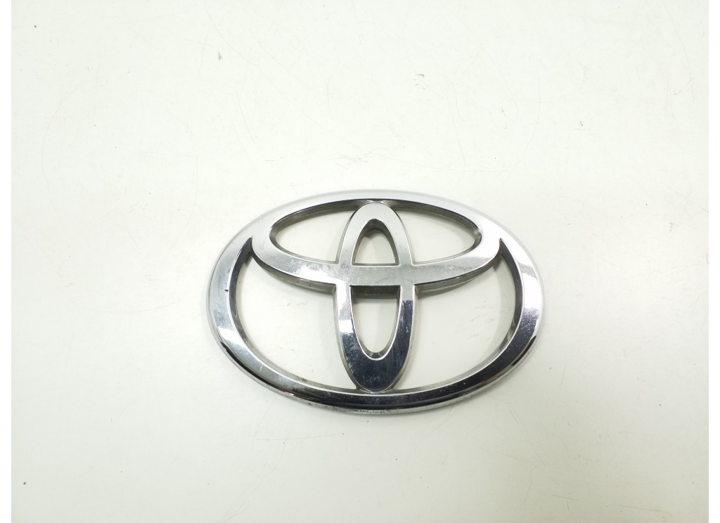 TOYOTA Land Cruiser 100 Series (1998-2007) Значок крышки багажника 20429305