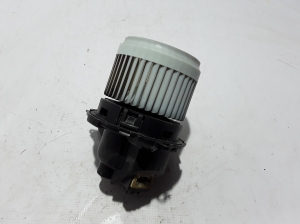 Dacia Dokker (2012–2017) Salongi puhuri mootor 272103931R - 2