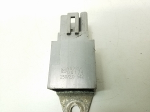LEXUS RX GGL1 (2009–2015) Relais 9098004174 - 2