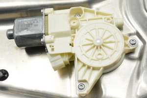 Mercedes Benz E-Class W212 (2009–2015) Rear side door window regulator 981694104 - 2