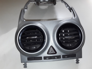 Dashboard air vent grilles - 13295008