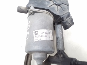 Opel Corsa D (2006–2014) Esiklaasi puhastite mehhanism ja selle osad - 3