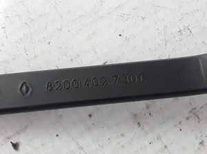 RENAULT Twingo II (2007–2014) Windshield wiper arm 8200402730 - 2