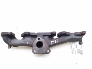  Exhaust manifold 