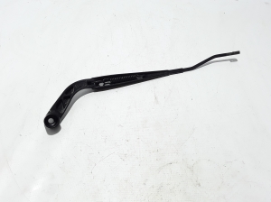  Windshield wiper blade 